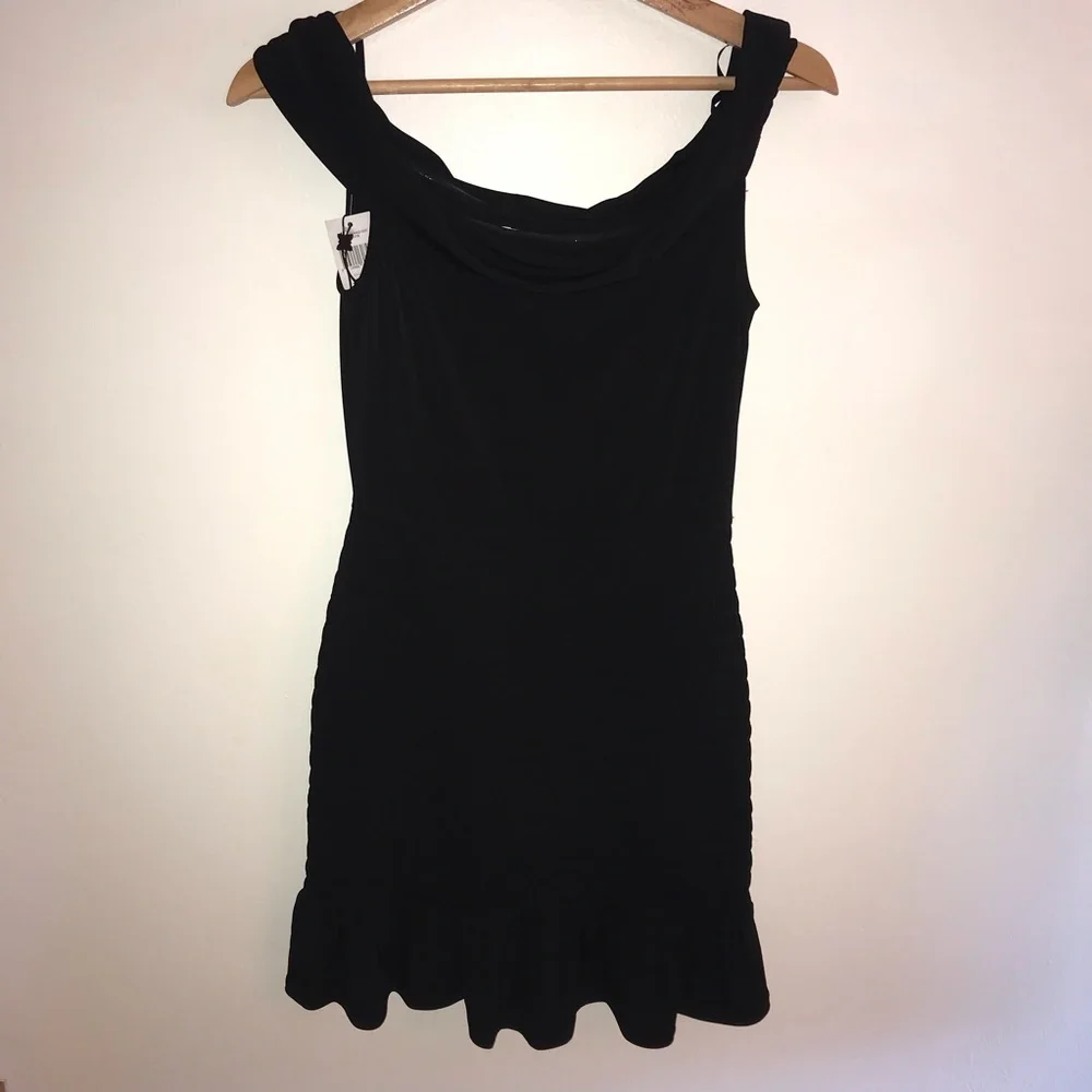 NWT bcbgeneration off the shoulder dress - Picture 5 of 8